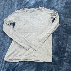 lululemon athletica Gray Long Sleeve Tee